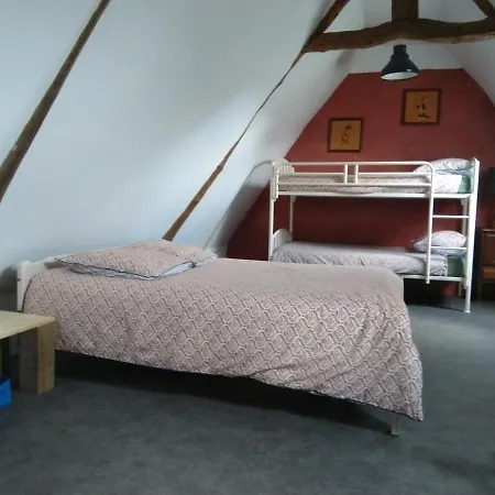 Les charmantes pierres percées Ploumilliau Extérieur photo