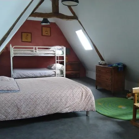 Les charmantes pierres percées Ploumilliau Extérieur photo