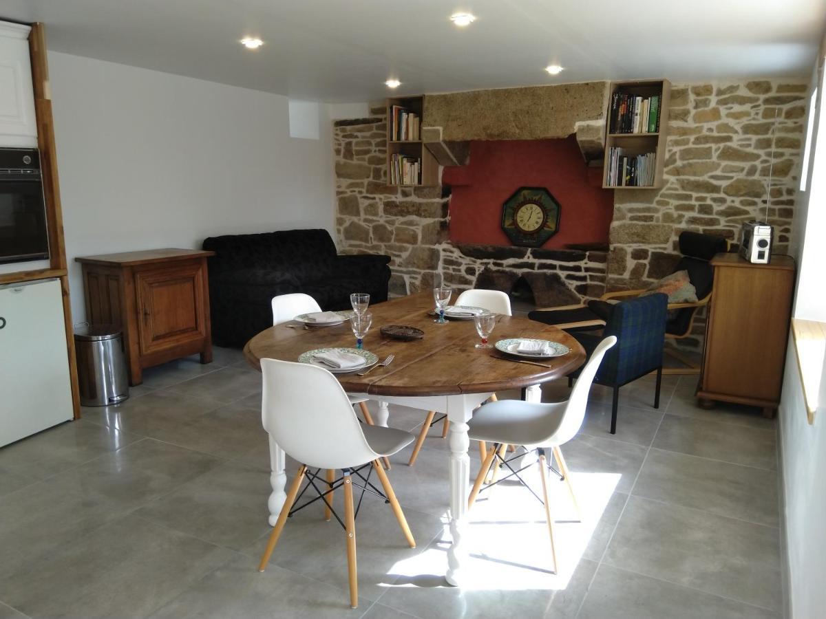 Casa de Férias Les Charmantes Pierres Percees Ploumilliau